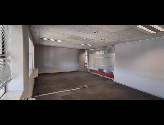 BUSINESS PROPERTY TO RENT IN BRYANSTON